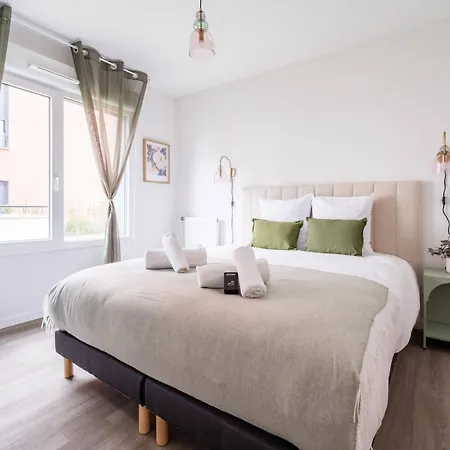 T3 Urbain 6 Personnes Avec Terrasse *