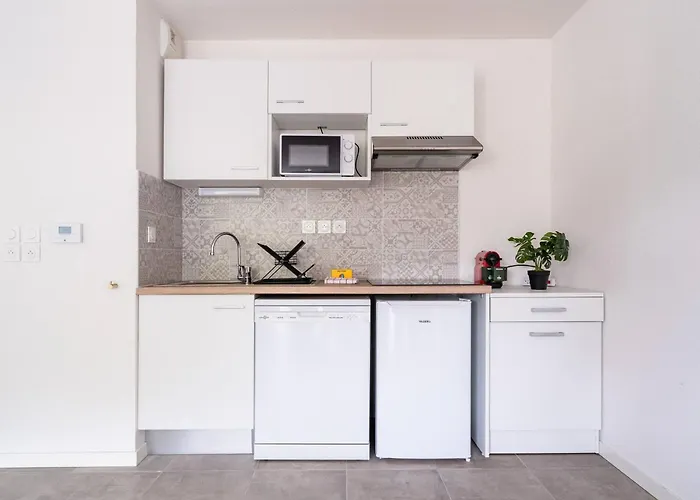 T3 Urbain 6 Personnes Avec Terrasse Appartement *