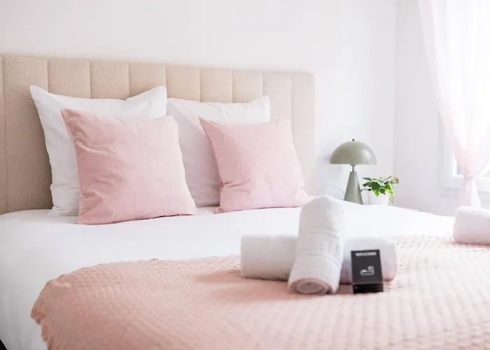 T3 Urbain 6 Personnes Avec Terrasse