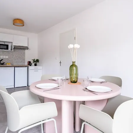 T3 Urbain 6 Personnes Avec Terrasse דירה *